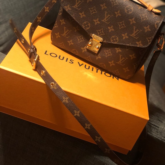 ❌Sold❌Louis Vuitton Pockettte Metis - Picture 2 of 6